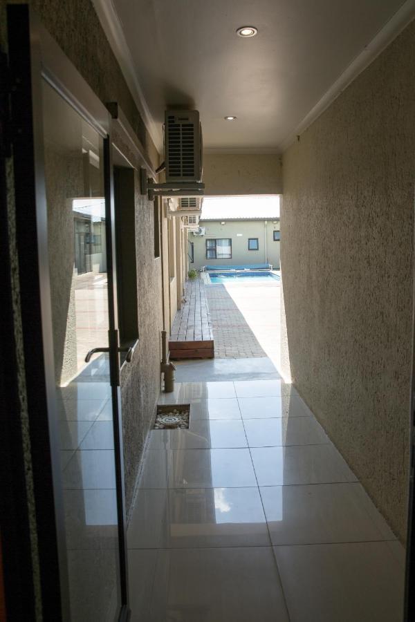 A-Z Boutique Guesthouse Windhoek Eksteriør bilde