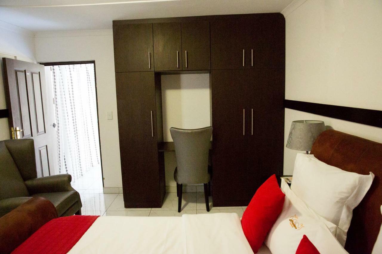 A-Z Boutique Guesthouse Windhoek Eksteriør bilde
