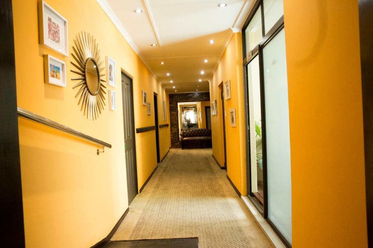 A-Z Boutique Guesthouse Windhoek Eksteriør bilde