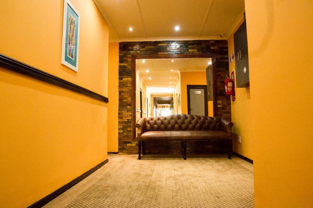 A-Z Boutique Guesthouse Windhoek Eksteriør bilde