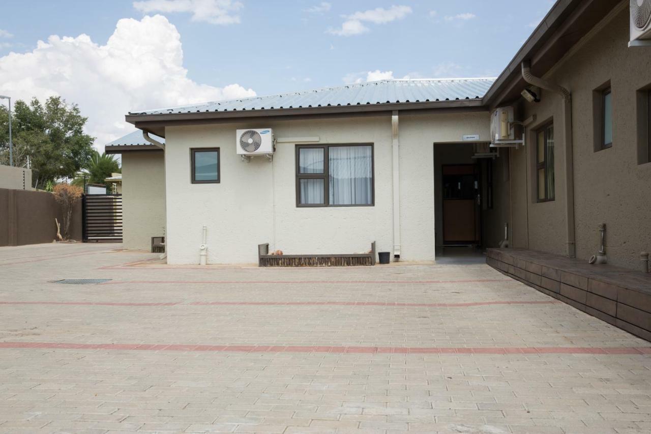 A-Z Boutique Guesthouse Windhoek Eksteriør bilde